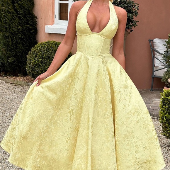 Effie Midi Yellow Halter Dress Size XS New with Tags - Picture 3 of 4